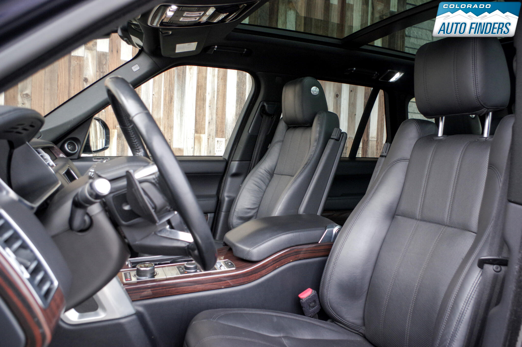 2017 Land Rover Range Rover HSE photo 11