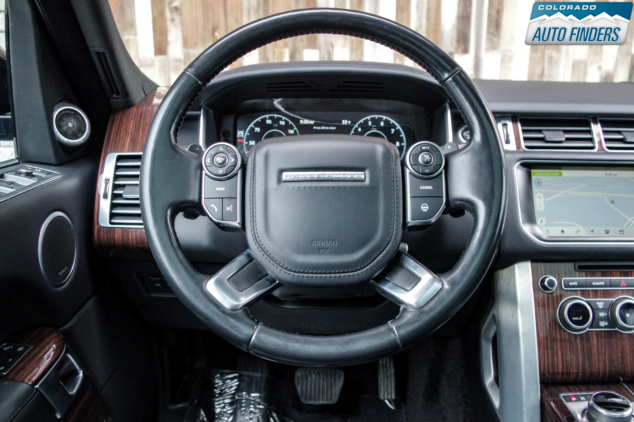 2017 Land Rover Range Rover HSE photo 12