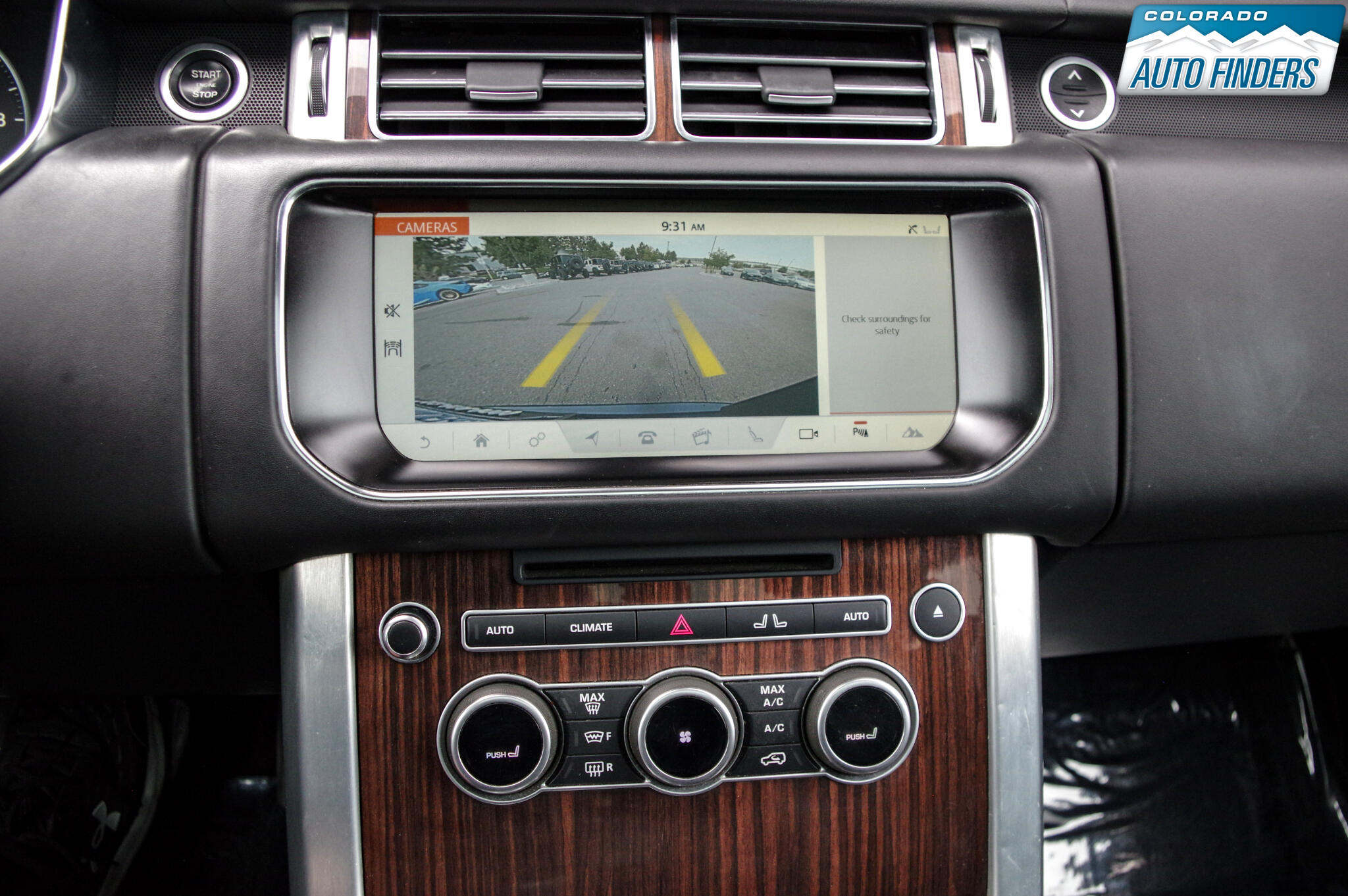 2017 Land Rover Range Rover HSE photo 16