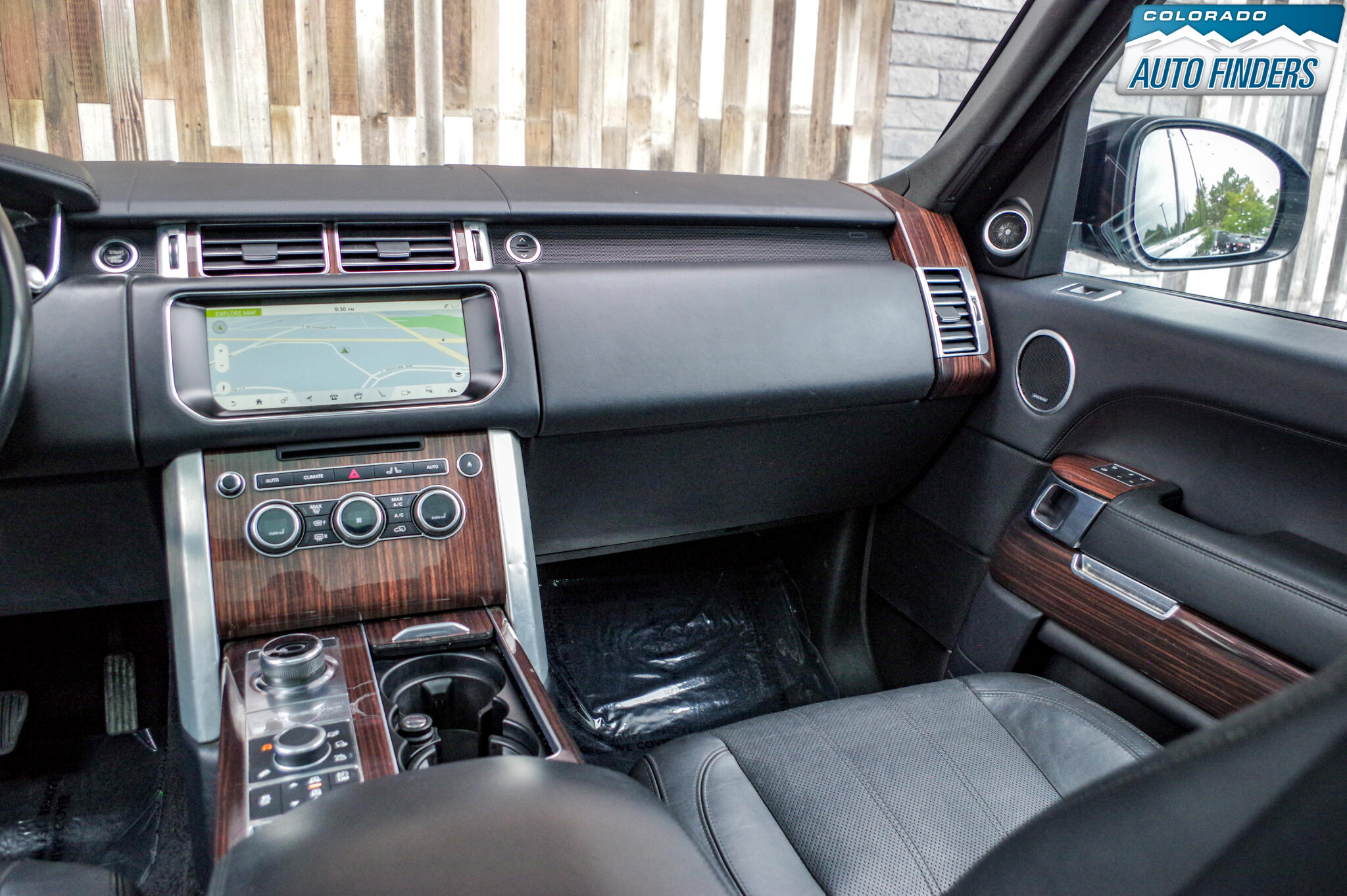 2017 Land Rover Range Rover HSE photo 19