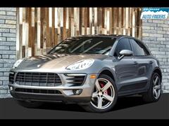 2016 Porsche Macan  2016 Porsche Macan