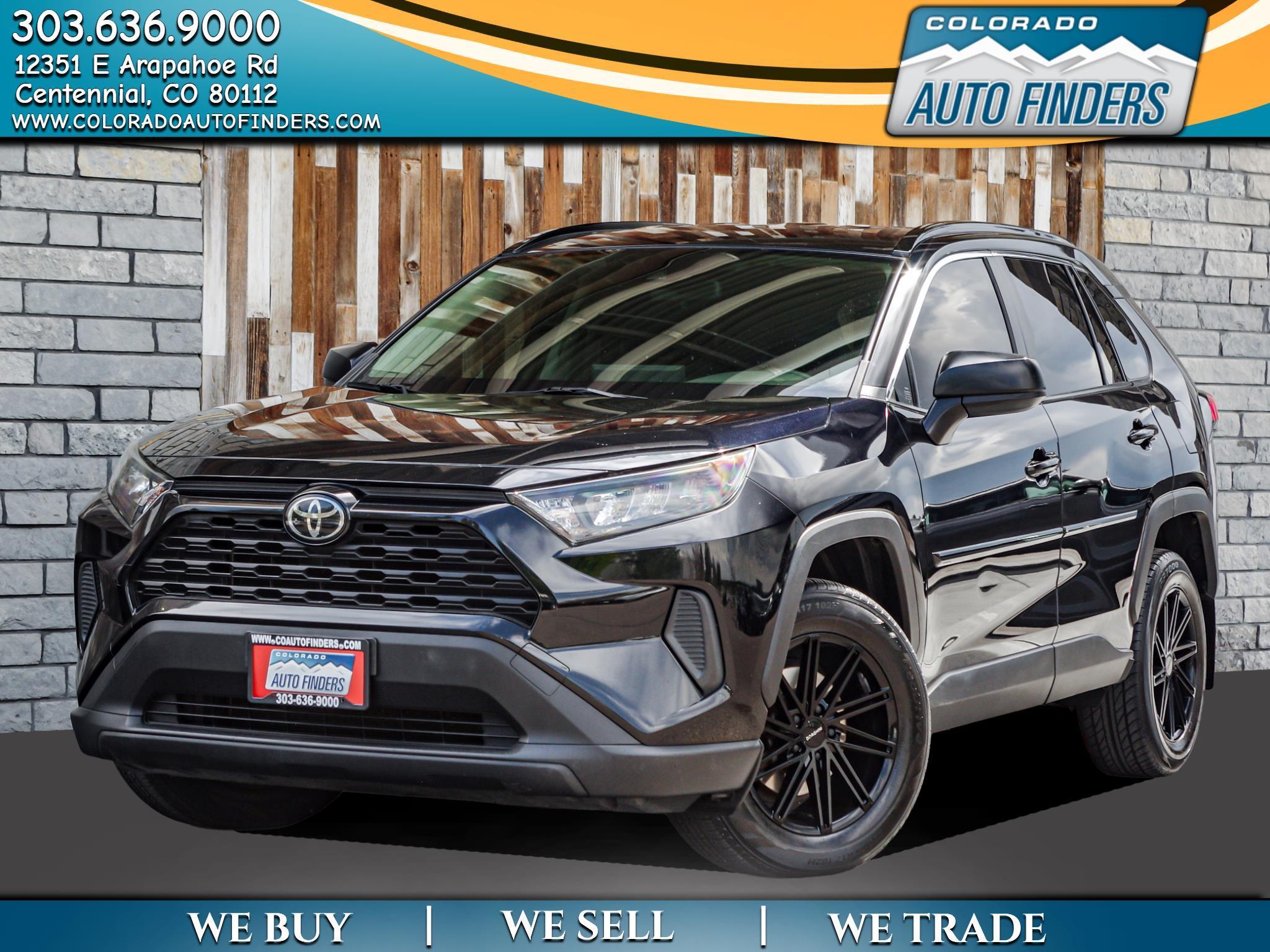 2019 Toyota RAV4 LE AWD's photo
