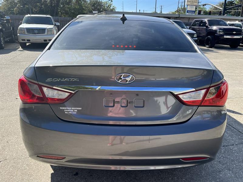 Hyundai Sonata  2012