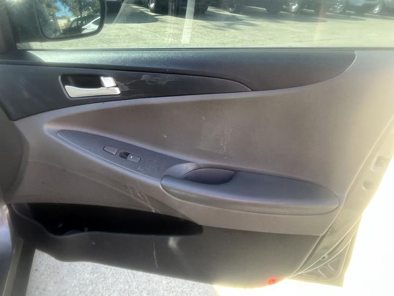 Hyundai Sonata  2012