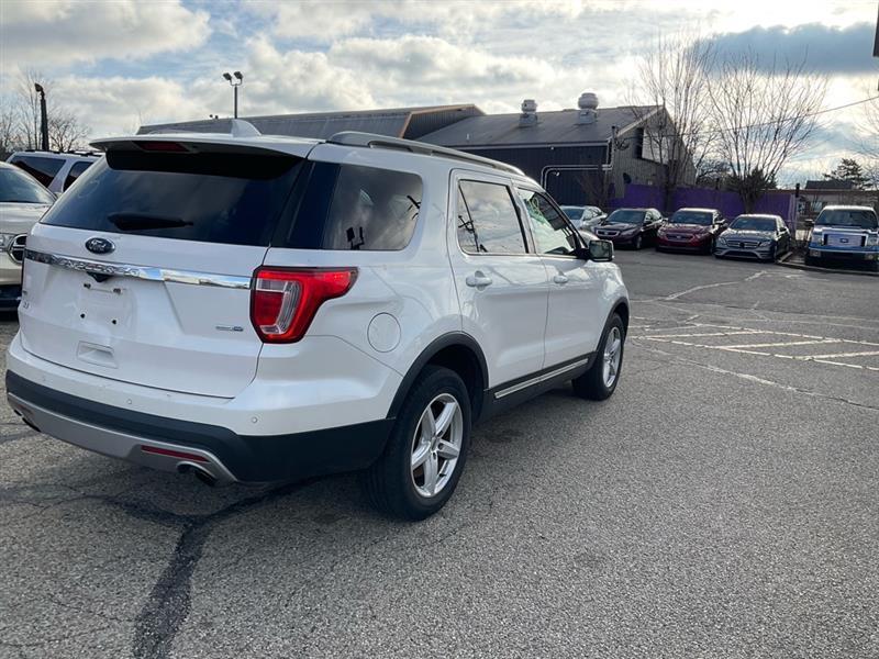 Ford Explorer XLT 4WD 2017