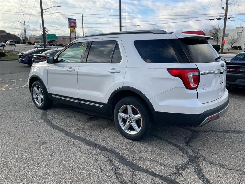 Ford Explorer XLT 4WD 2017