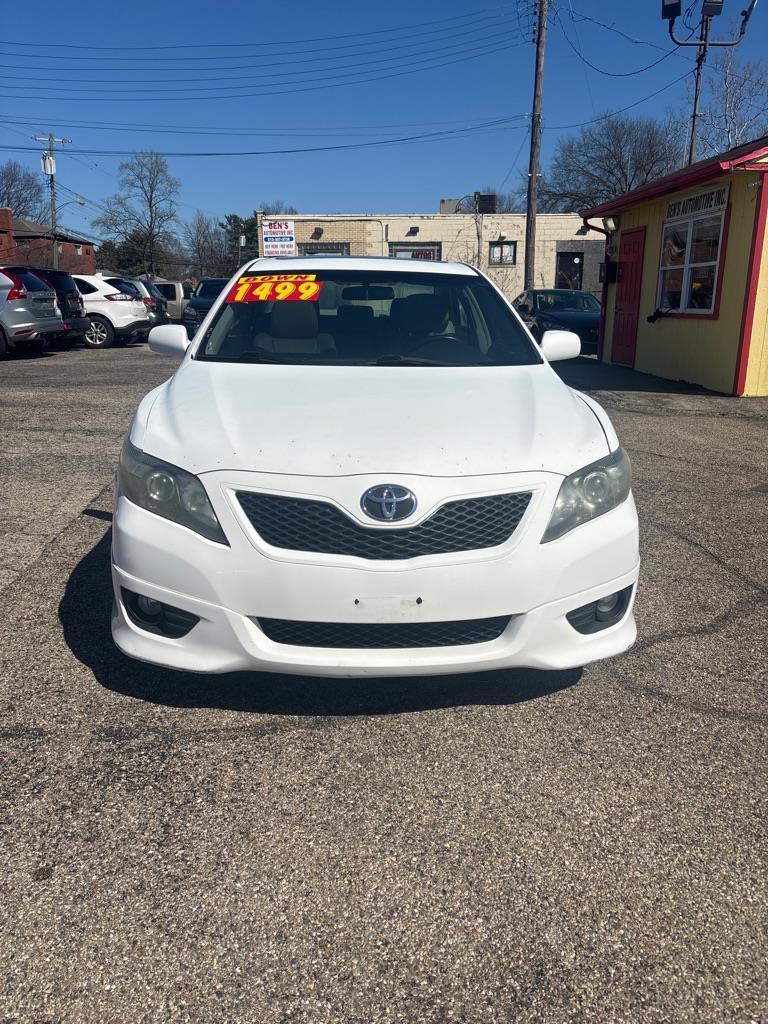 Toyota Camry Base 6-Spd AT 2011