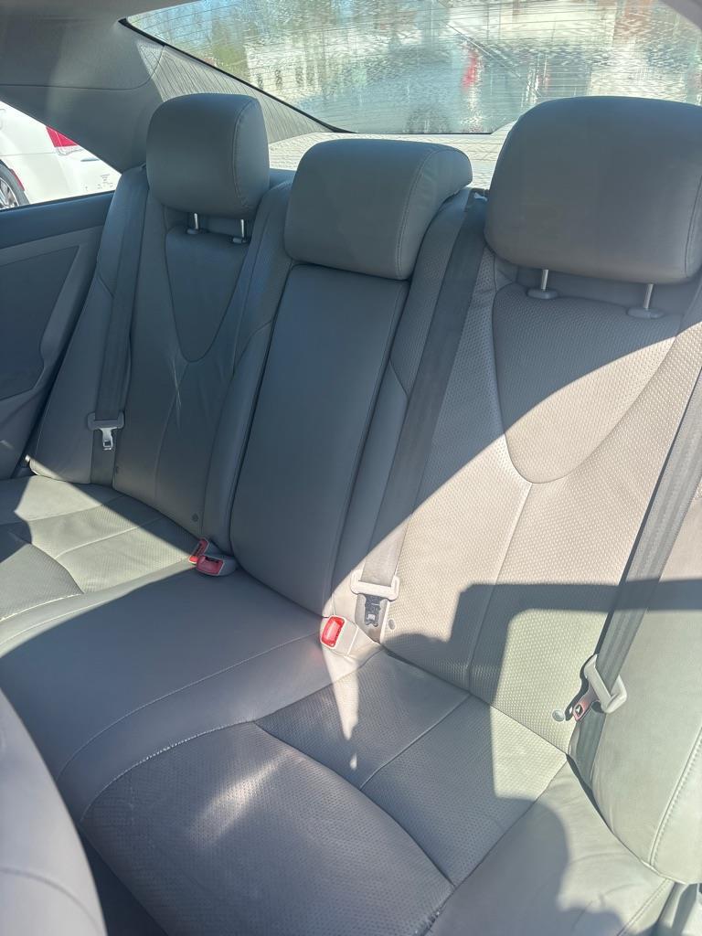 Toyota Camry Base 6-Spd AT 2011