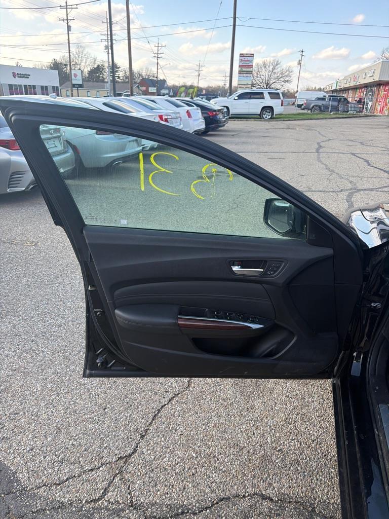 Acura TLX 9-Spd AT w/Technology Package 2015