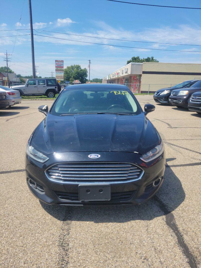 2016 Ford Fusion SE's photo