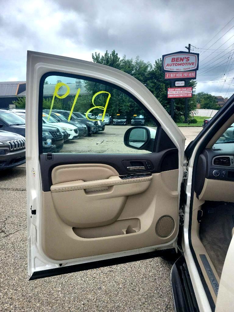 GMC Yukon Denali XL 4WD 2013 GMC Yukon Denali XL 4WD 2013