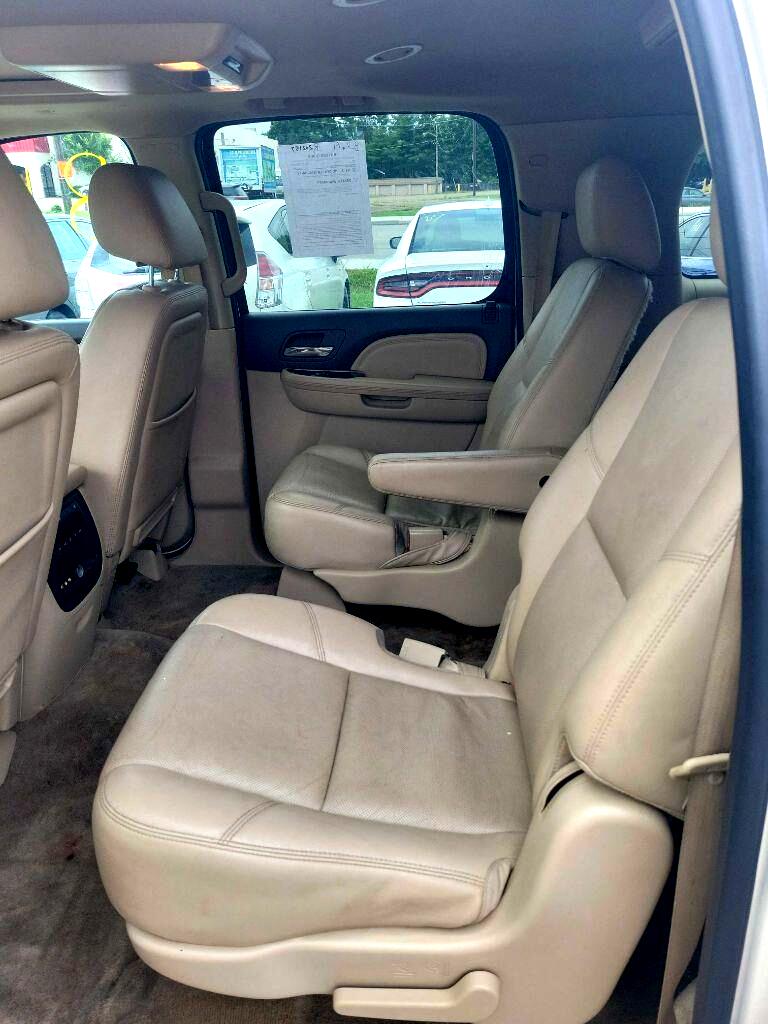 GMC Yukon Denali XL 4WD 2013 GMC Yukon Denali XL 4WD 2013