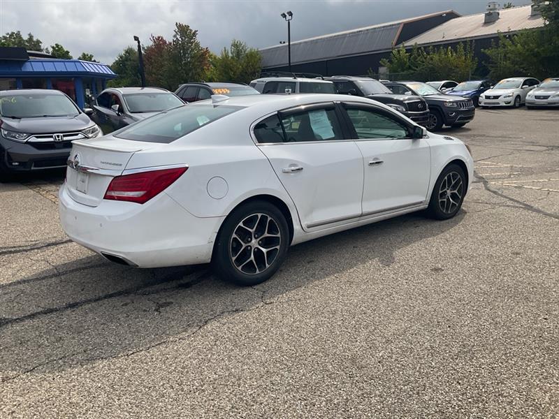 Buick LaCrosse Sport Touring 2016