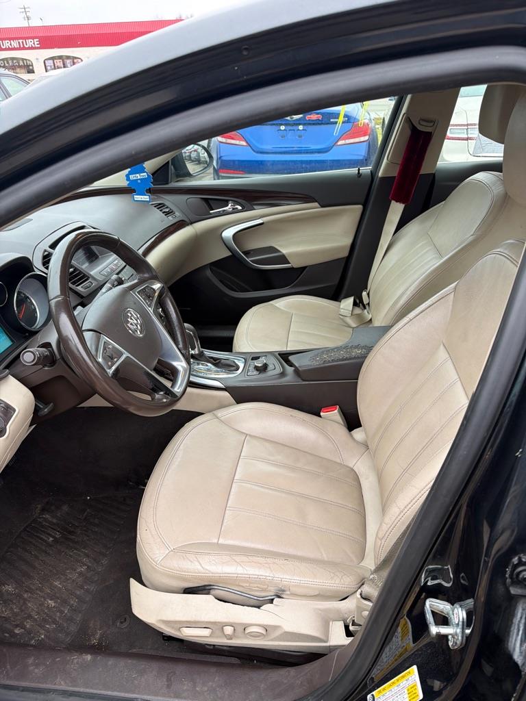 Buick Regal CXL Turbo - 4XT 2011