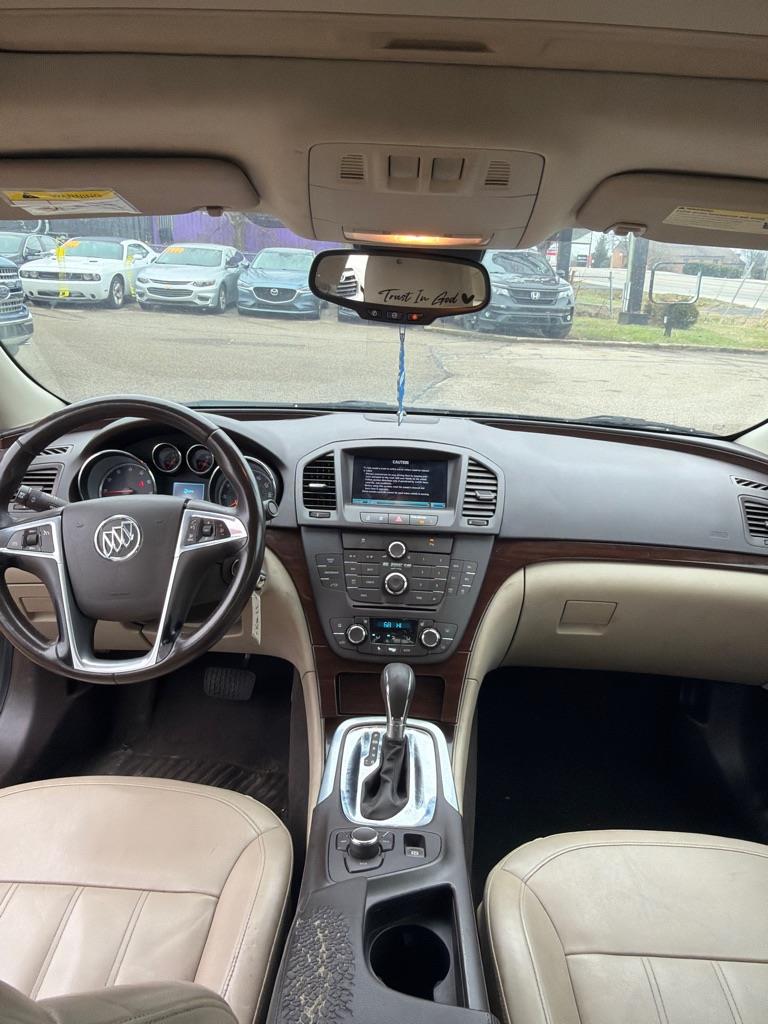 Buick Regal CXL Turbo - 4XT 2011