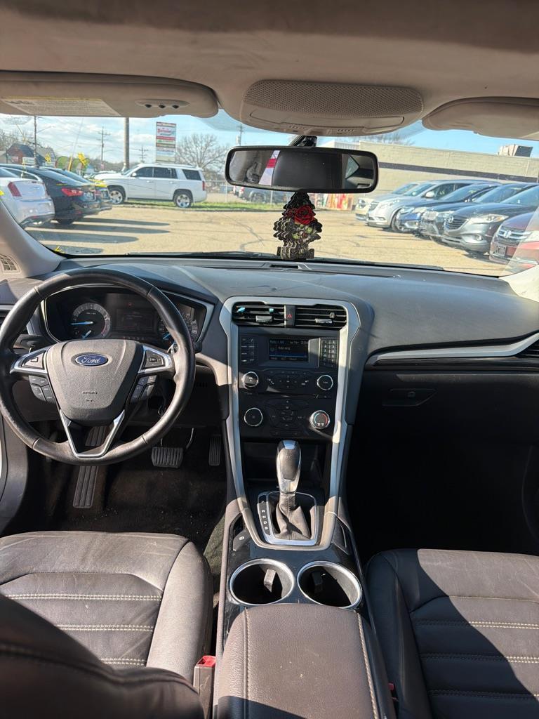 Ford Fusion SE 2013