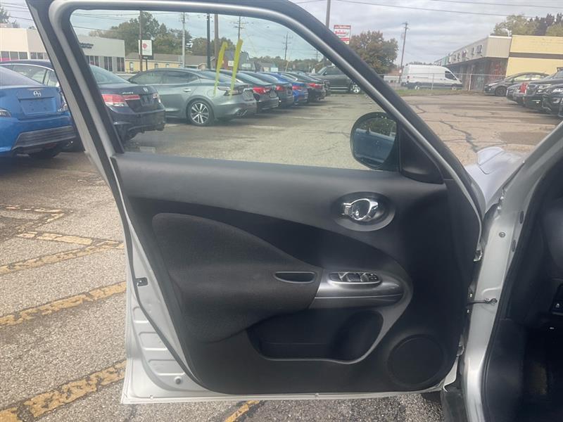 Nissan Juke S AWD 2013 Nissan Juke S AWD 2013