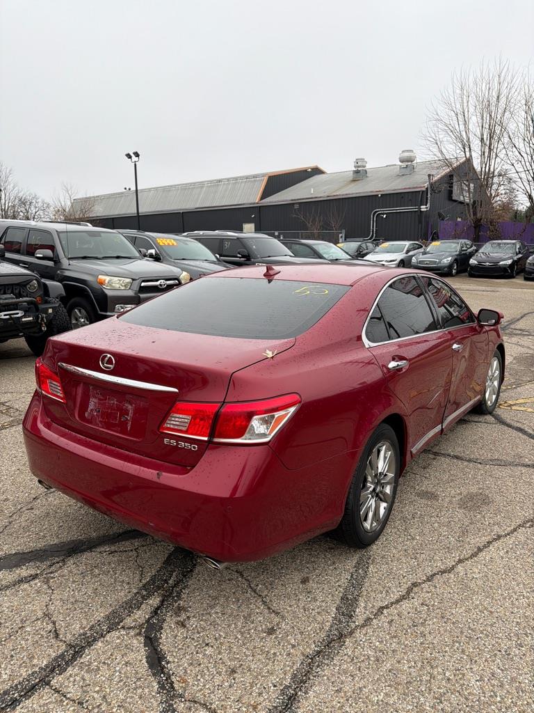 Lexus ES 350 Sedan 2012