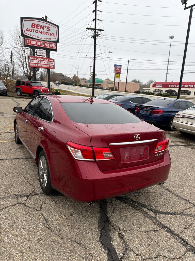 Lexus ES 350 Sedan 2012