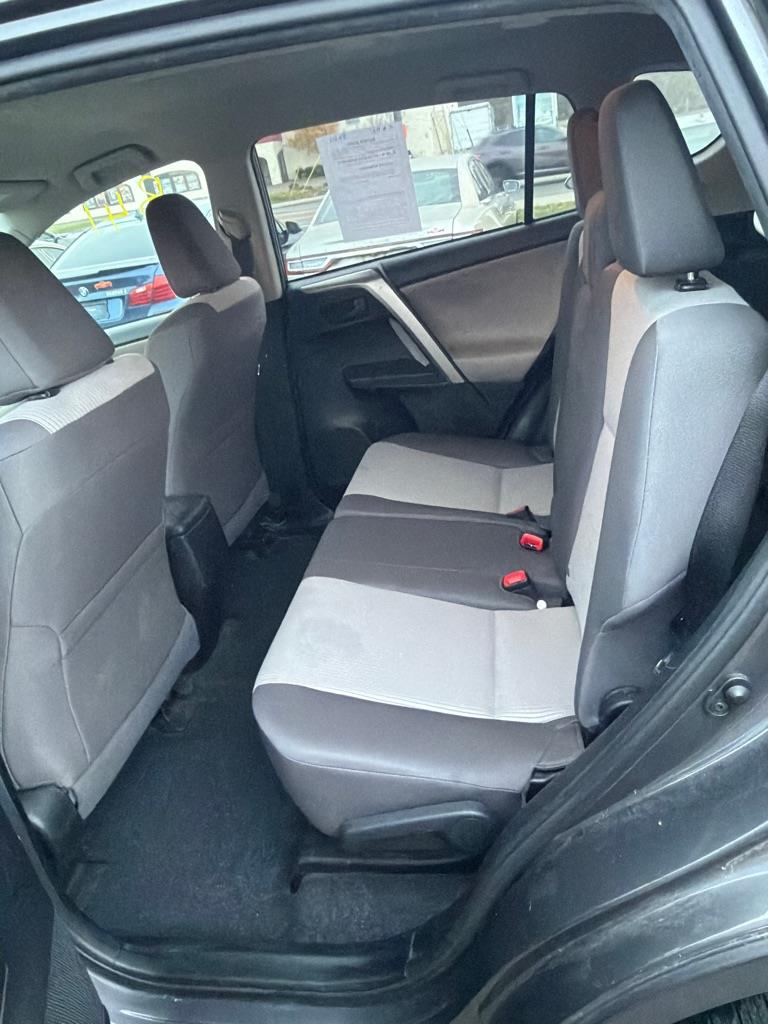 Toyota RAV4 LE FWD 2015