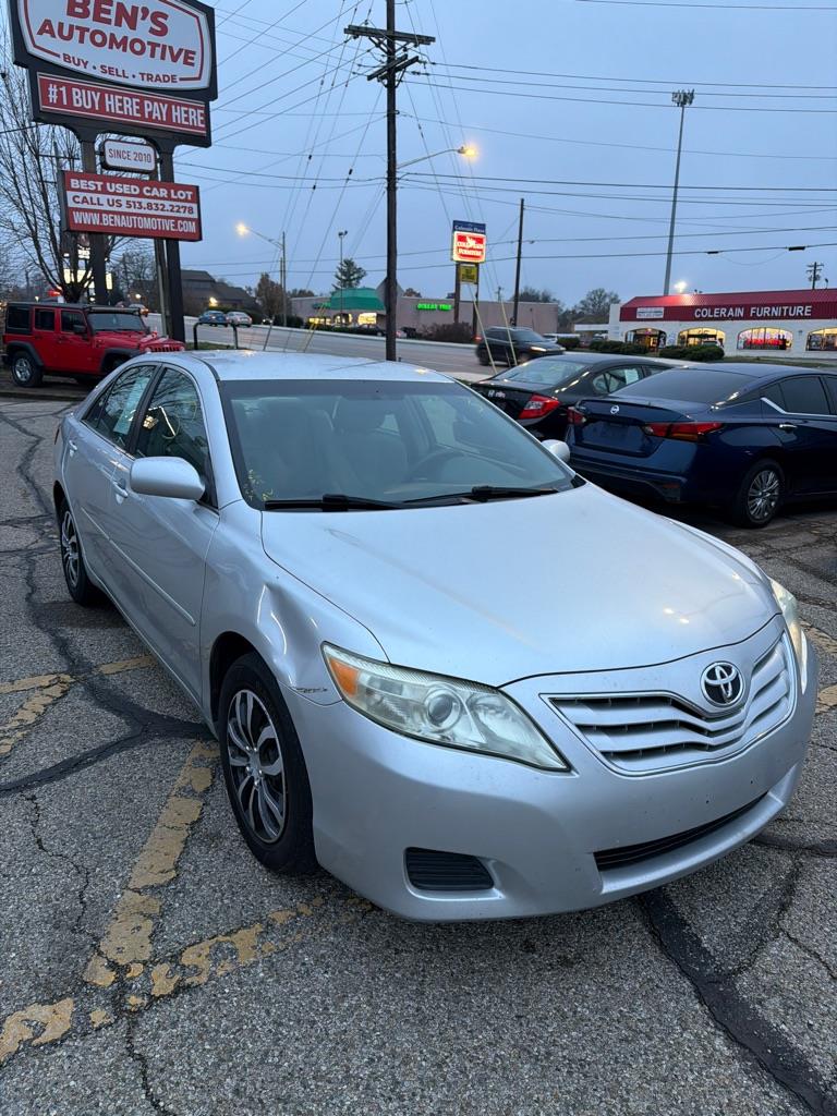 Toyota Camry Base 6-Spd AT 2011