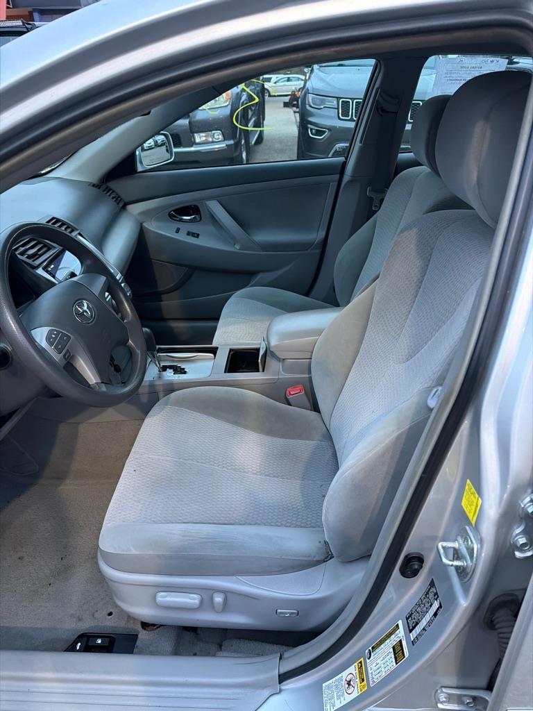 Toyota Camry Base 6-Spd AT 2011