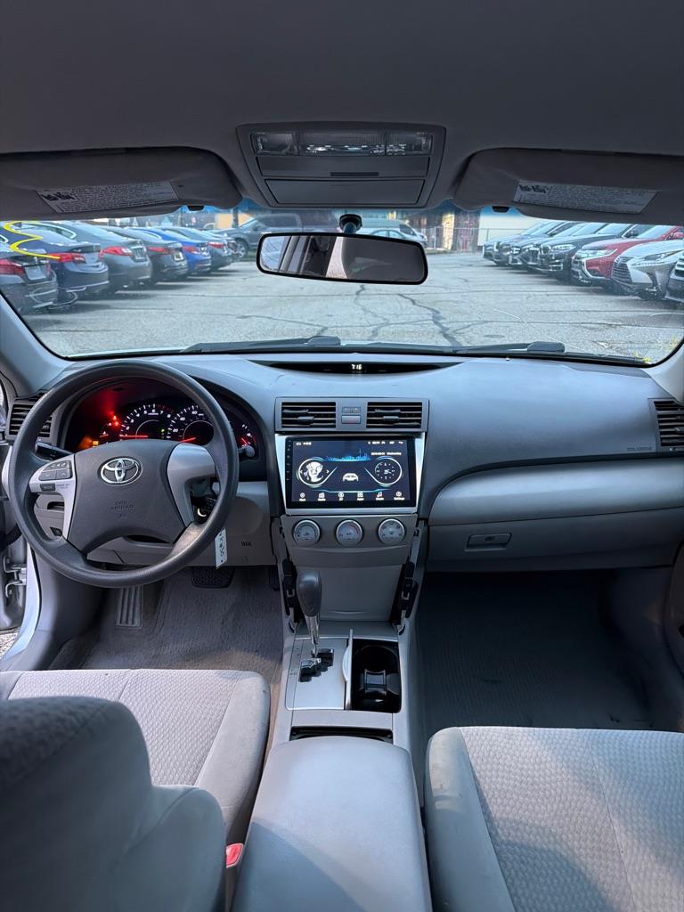 Toyota Camry Base 6-Spd AT 2011