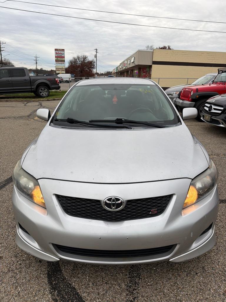 2010 Toyota Corolla Base's photo