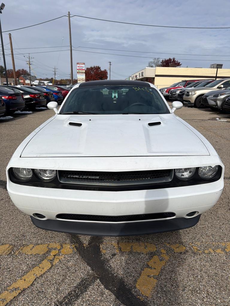 2013 Dodge Challenger SXT's photo