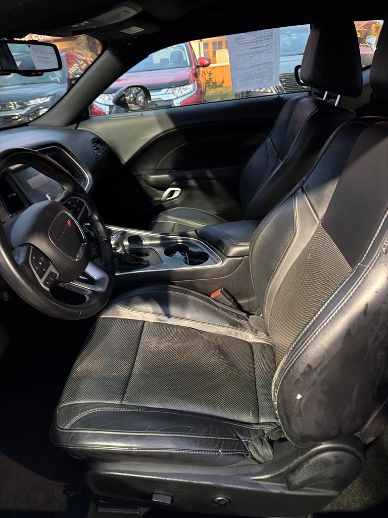 Dodge Challenger SXT Plus 2015