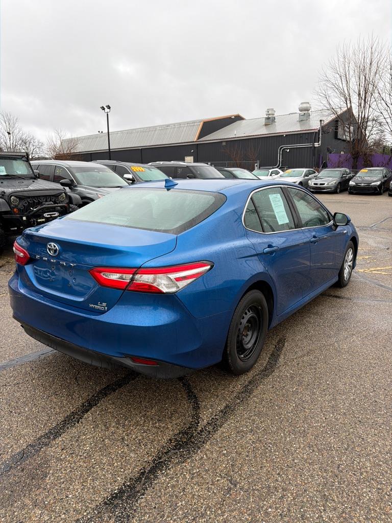 Toyota Camry Hybrid LE 2020