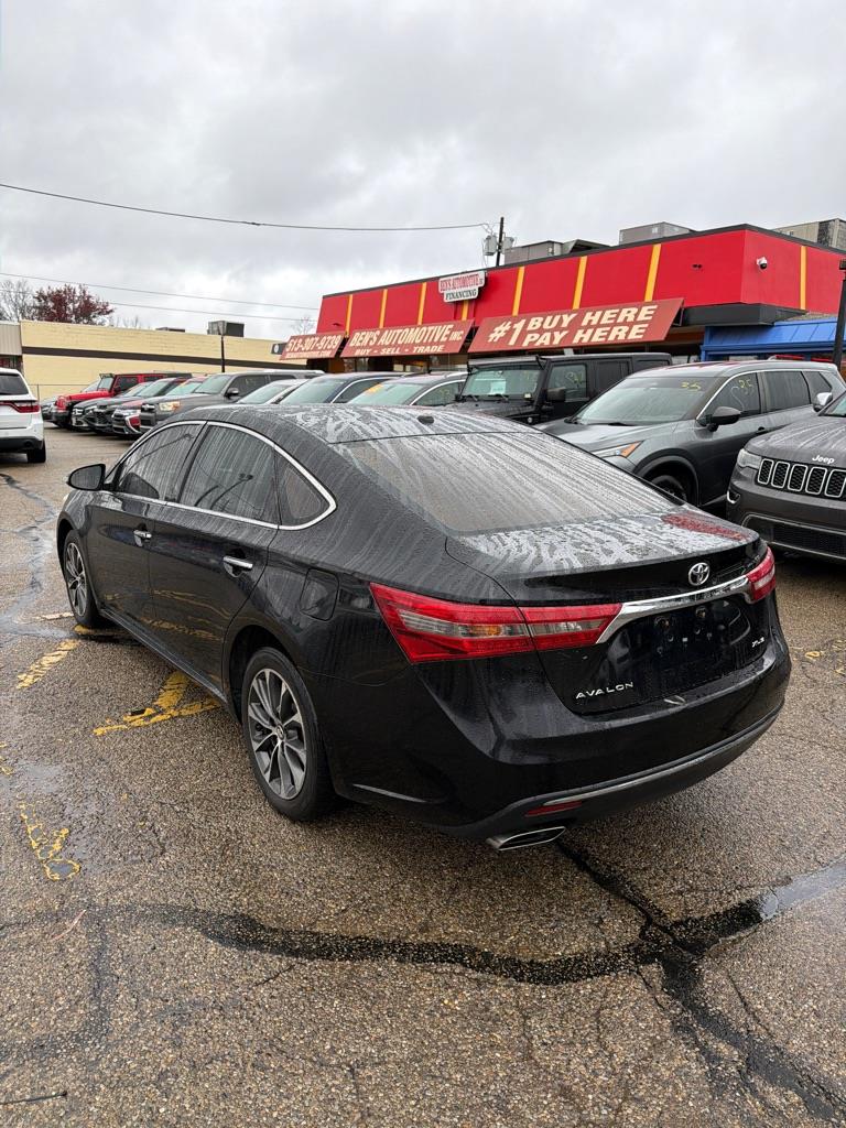 Toyota Avalon XLE 2016