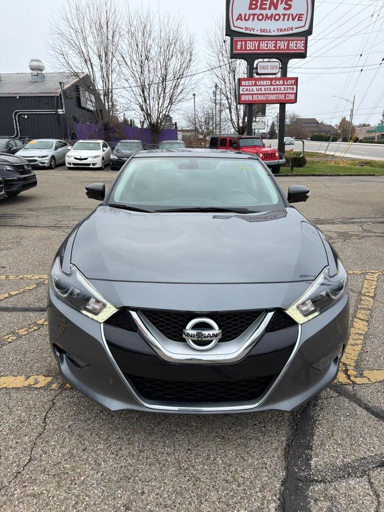 2017 Nissan Maxima Platinum's photo