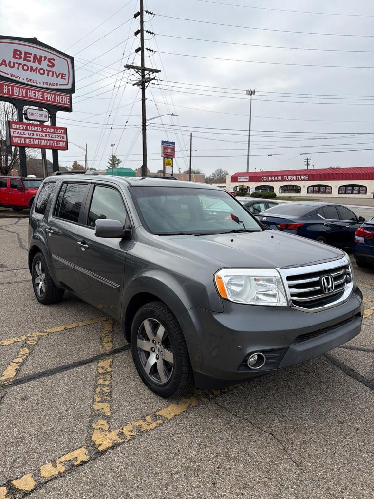 Honda Pilot Touring 4WD 5-Spd AT with DVD 2012