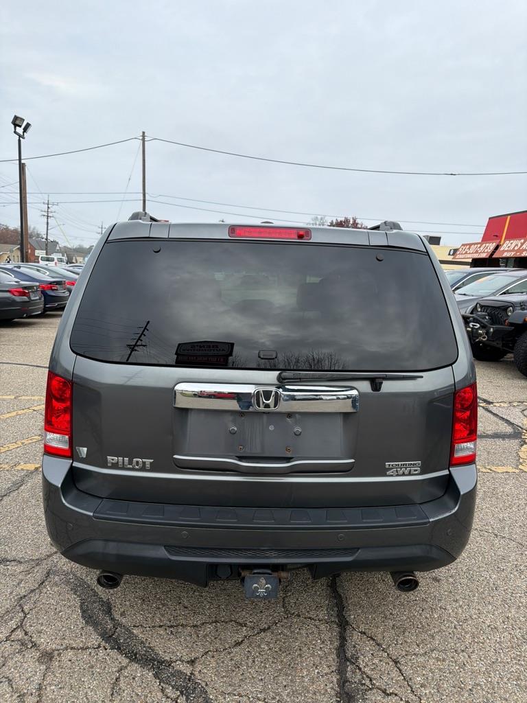Honda Pilot Touring 4WD 5-Spd AT with DVD 2012