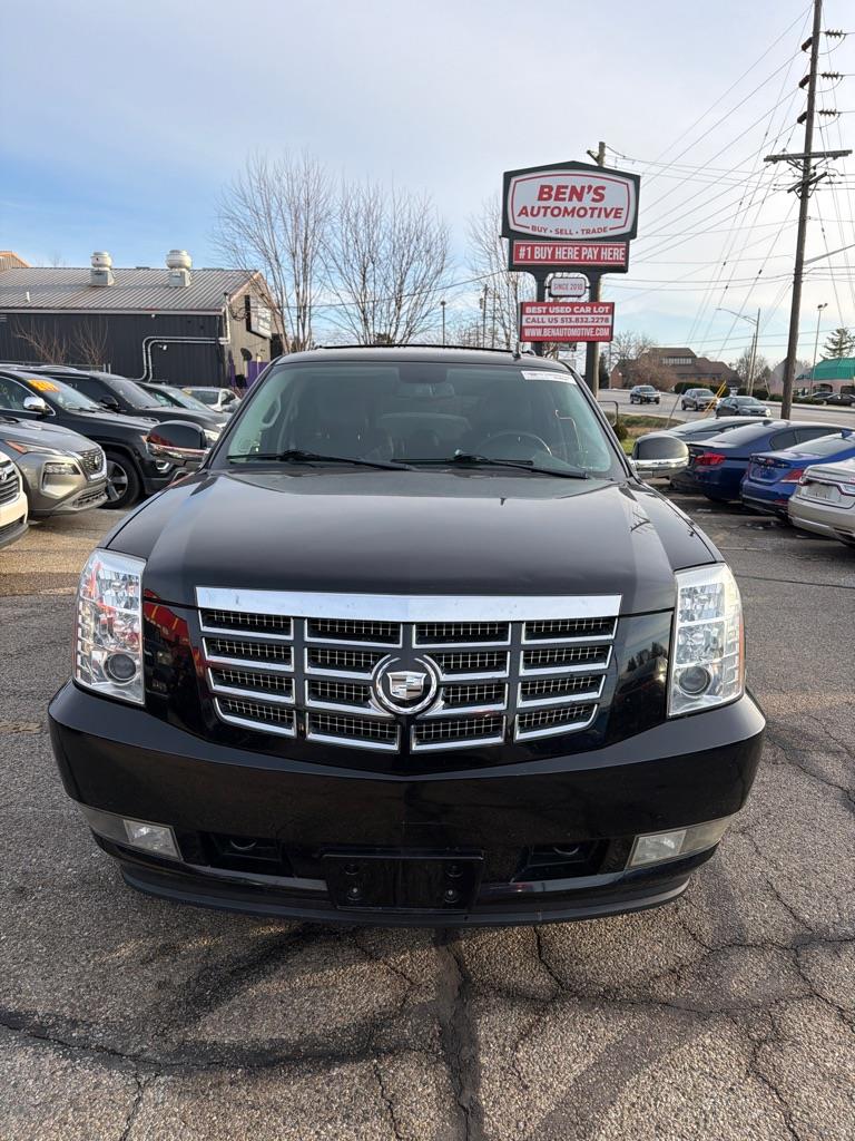 2011 Cadillac Escalade Premium's photo