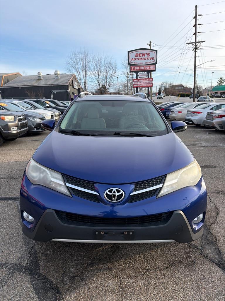 2014 Toyota RAV4 XLE's photo