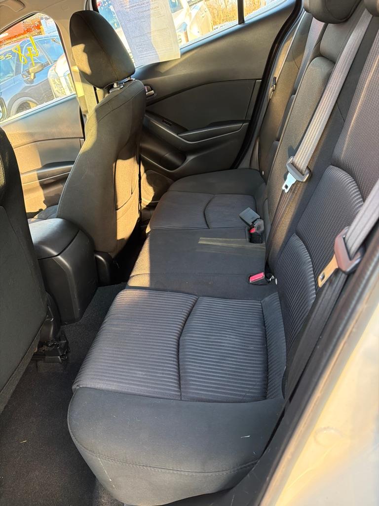 Mazda MAZDA3 i Touring AT 5-Door 2016