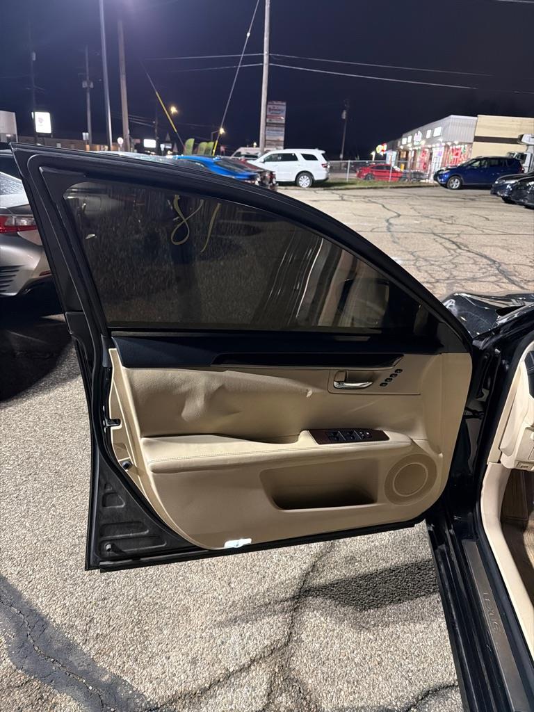 Lexus ES 350 Sedan 2013