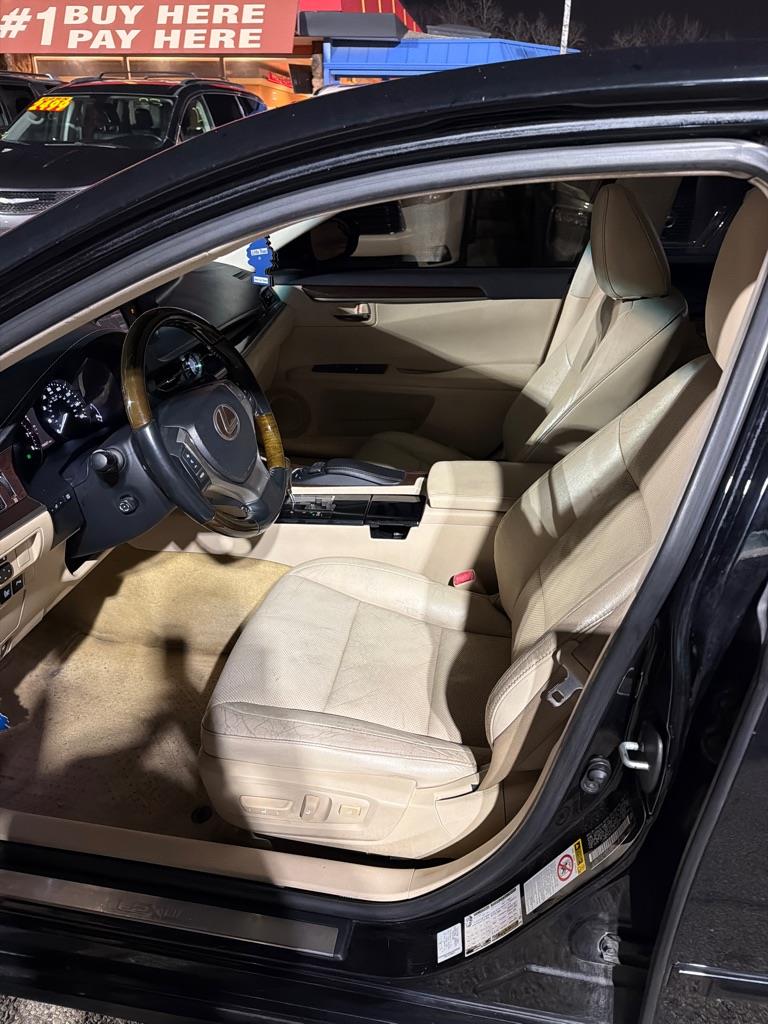 Lexus ES 350 Sedan 2013