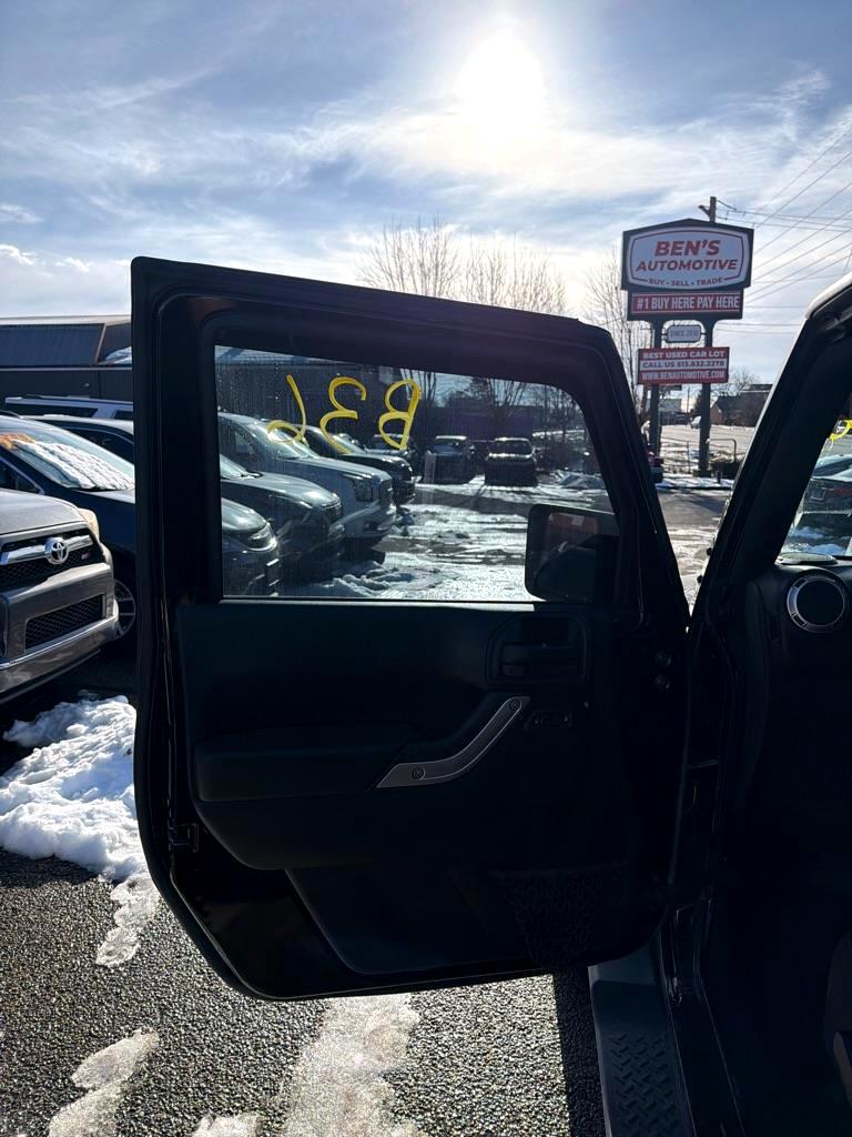 Jeep Wrangler Unlimited Sahara 4WD 2015