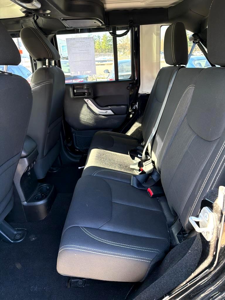 Jeep Wrangler Unlimited Sahara 4WD 2015