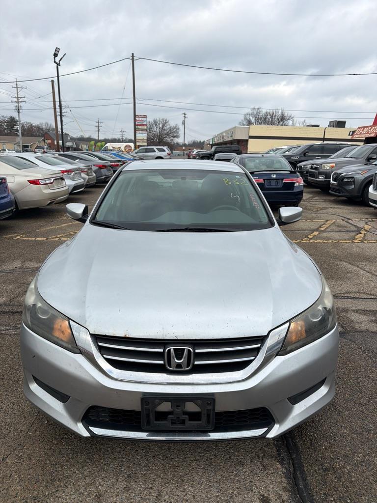 2013 Honda Accord LX's photo