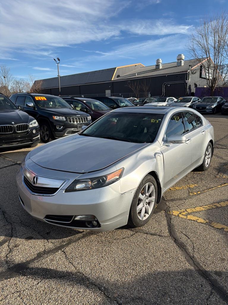 Acura TL 6-Speed AT with Tech Package and 18-In. WP 2013