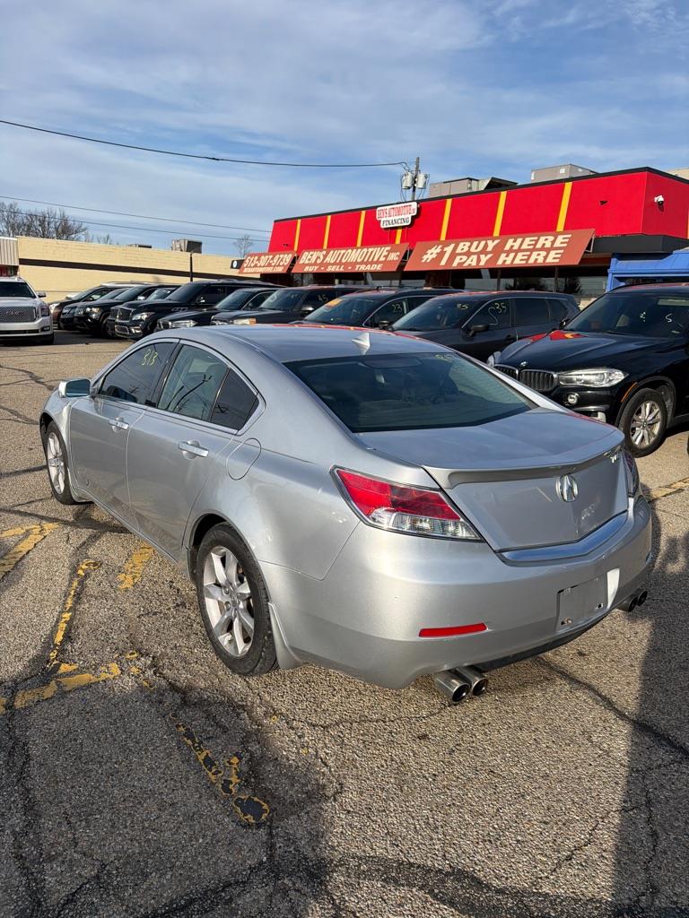 Acura TL 6-Speed AT with Tech Package and 18-In. WP 2013