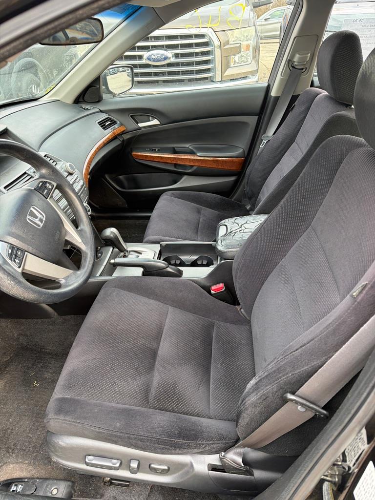 Honda Accord EX Sedan AT 2012