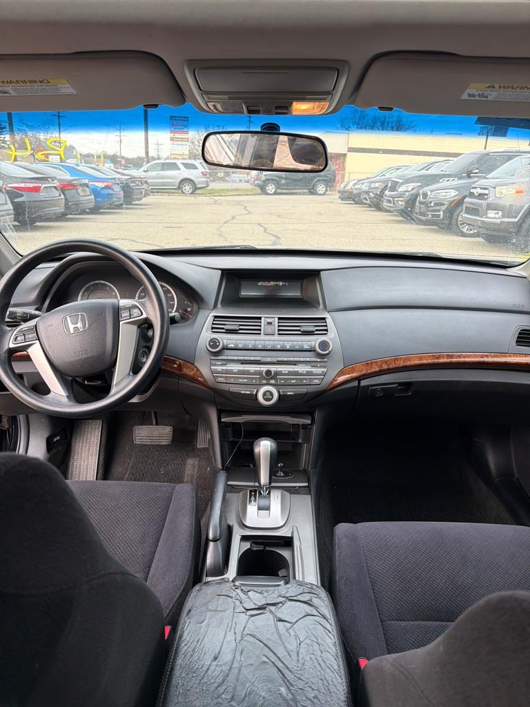 Honda Accord EX Sedan AT 2012