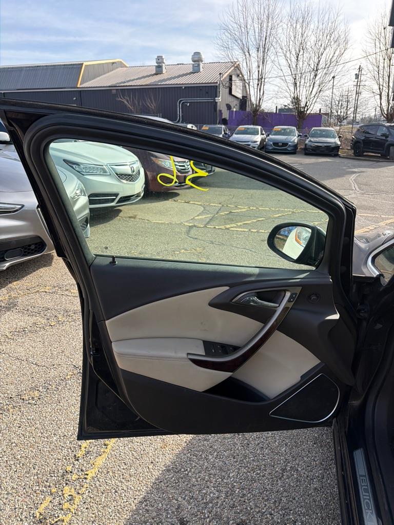 Buick Verano Base 2014