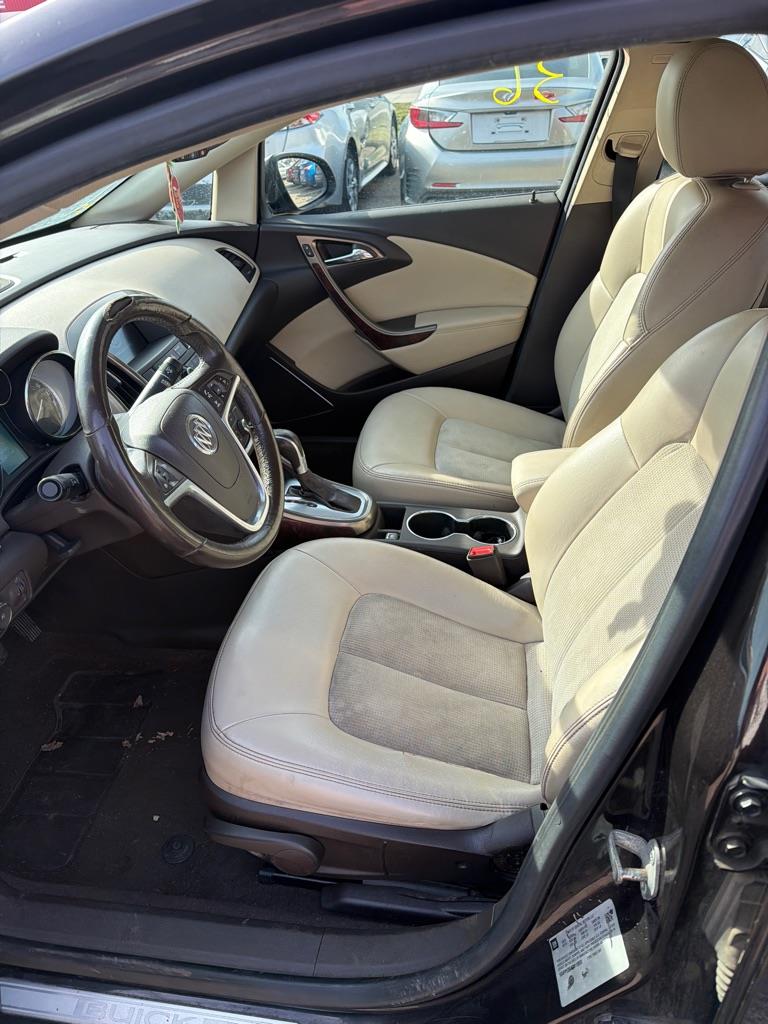 Buick Verano Base 2014