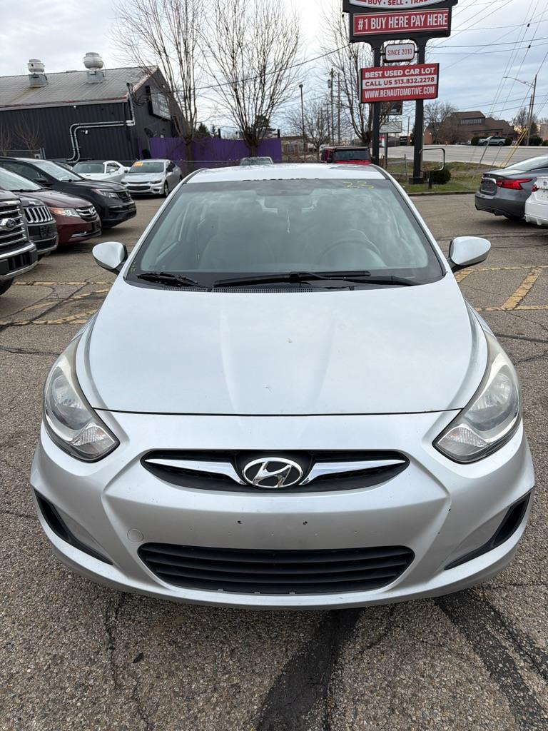 2013 Hyundai Accent GLS's photo